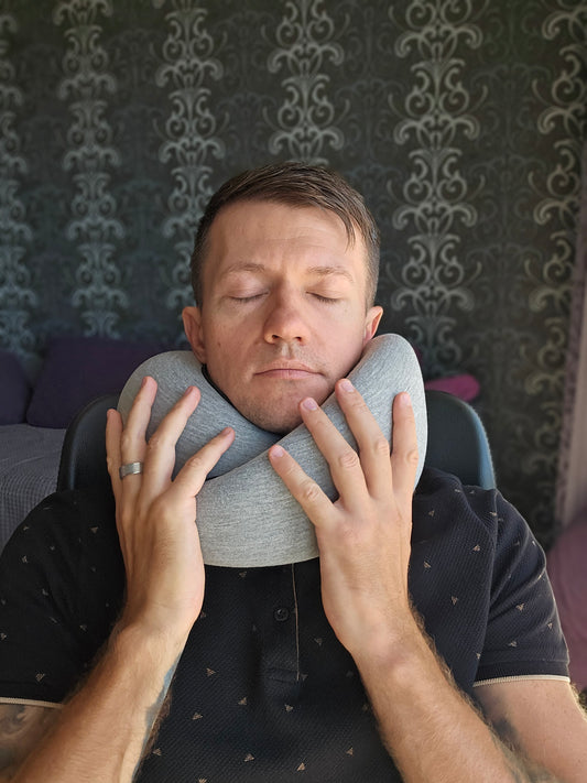 Travel Pillow for Large Necks: Comfort Tailored for Bigger Builds